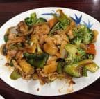 Best 32. Chicken w. Mixed Vegetables 什菜鸡 in Winfield, KS